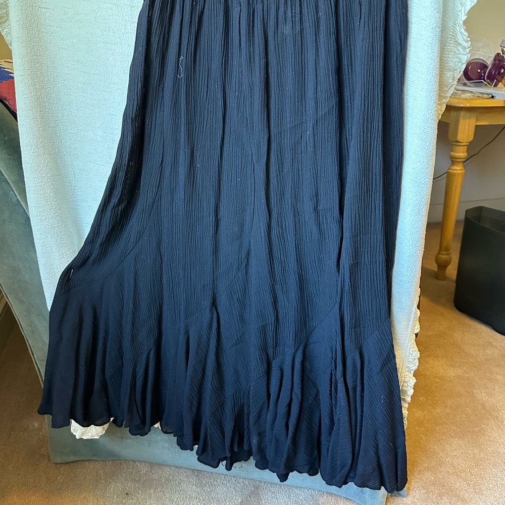 Black crepe skirt